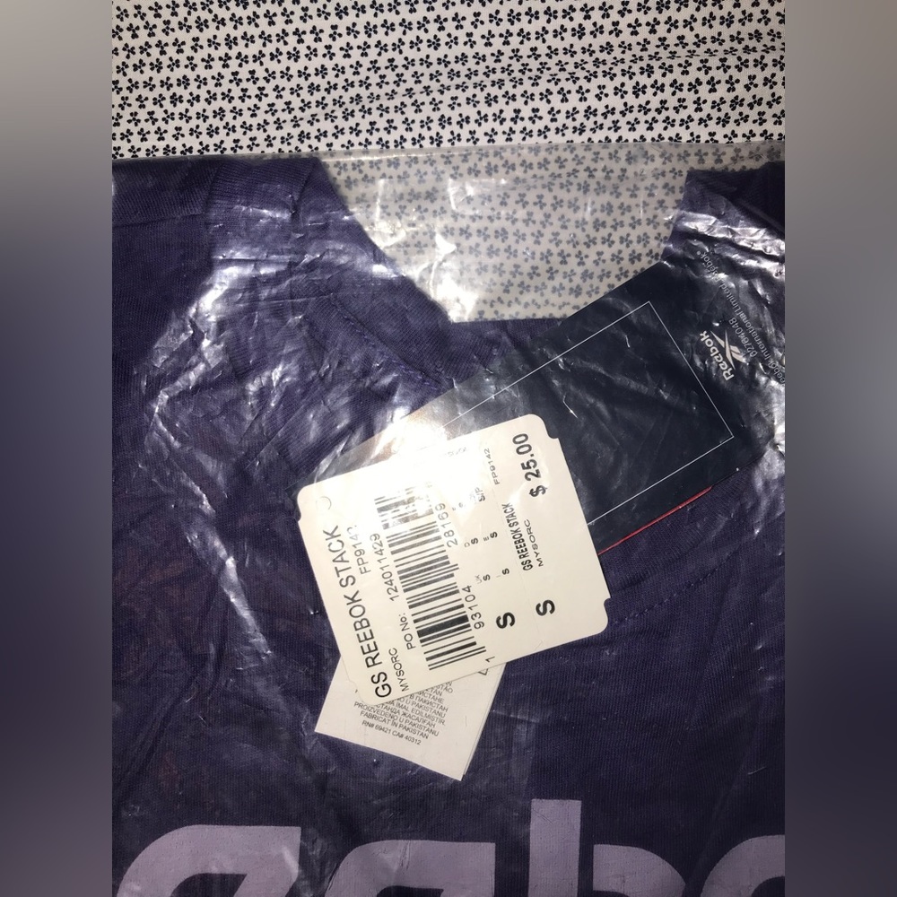 5 Reebok tee shirts - Picture 7 of 10